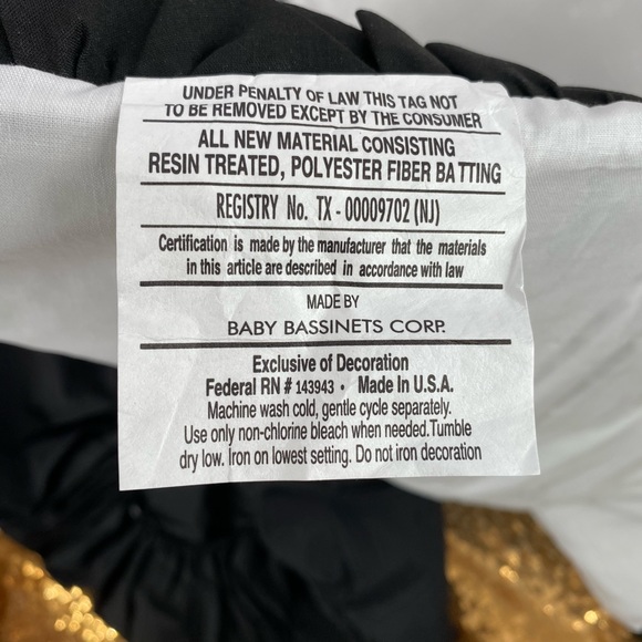 Baby Doll looking baby Bedding Unique Cradle Bedding Set, for baby’s crib - Picture 7 of 8